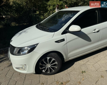 Білий Кіа Ріо, об'ємом двигуна 1.4 л та пробігом 94 тис. км за 7400 $, фото 8 на Automoto.ua