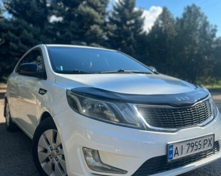 Белый Киа Рио, объемом двигателя 1.4 л и пробегом 220 тыс. км за 8000 $, фото 4 на Automoto.ua