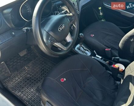 Белый Киа Рио, объемом двигателя 1.4 л и пробегом 214 тыс. км за 6000 $, фото 6 на Automoto.ua
