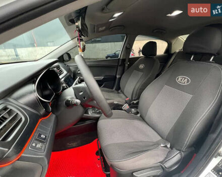 Белый Киа Рио, объемом двигателя 1.4 л и пробегом 246 тыс. км за 6550 $, фото 10 на Automoto.ua