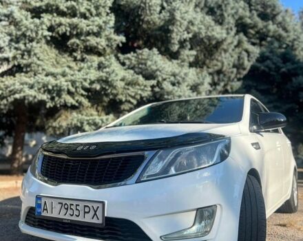 Белый Киа Рио, объемом двигателя 1.4 л и пробегом 220 тыс. км за 8000 $, фото 5 на Automoto.ua