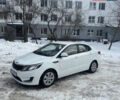 Белый Киа Рио, объемом двигателя 1.4 л и пробегом 178 тыс. км за 7500 $, фото 5 на Automoto.ua