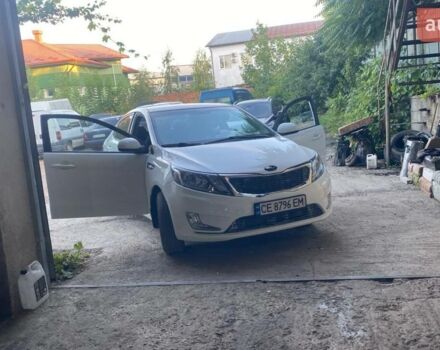 Белый Киа Рио, объемом двигателя 1.4 л и пробегом 270 тыс. км за 7500 $, фото 5 на Automoto.ua