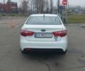 Белый Киа Рио, объемом двигателя 1.4 л и пробегом 340 тыс. км за 6500 $, фото 3 на Automoto.ua