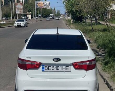 Белый Киа Рио, объемом двигателя 1.6 л и пробегом 126 тыс. км за 9000 $, фото 5 на Automoto.ua