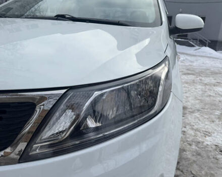 Белый Киа Рио, объемом двигателя 1.4 л и пробегом 178 тыс. км за 7500 $, фото 9 на Automoto.ua