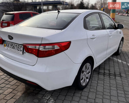 Белый Киа Рио, объемом двигателя 1.4 л и пробегом 169 тыс. км за 6500 $, фото 7 на Automoto.ua