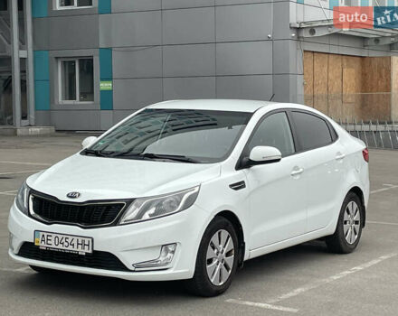 Білий Кіа Ріо, об'ємом двигуна 1.6 л та пробігом 125 тис. км за 8200 $, фото 2 на Automoto.ua