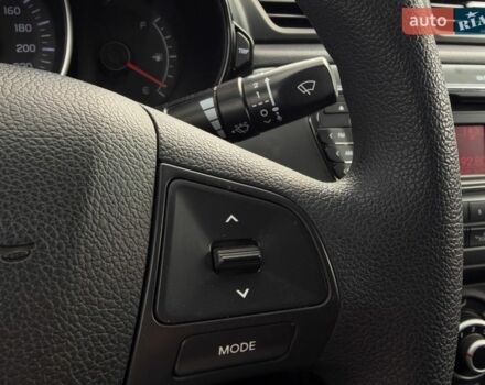 Білий Кіа Ріо, об'ємом двигуна 1.4 л та пробігом 139 тис. км за 8200 $, фото 51 на Automoto.ua