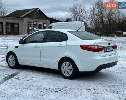 Белый Киа Рио, объемом двигателя 1.4 л и пробегом 125 тыс. км за 8300 $, фото 7 на Automoto.ua