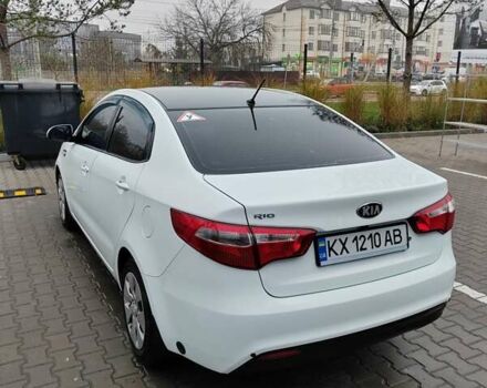 Белый Киа Рио, объемом двигателя 1.4 л и пробегом 91 тыс. км за 8400 $, фото 6 на Automoto.ua