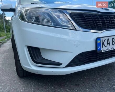 Білий Кіа Ріо, об'ємом двигуна 1.4 л та пробігом 132 тис. км за 6600 $, фото 16 на Automoto.ua