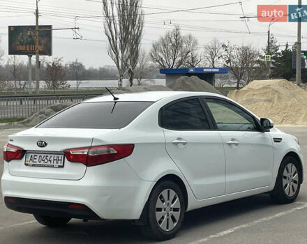 Білий Кіа Ріо, об'ємом двигуна 1.6 л та пробігом 125 тис. км за 8200 $, фото 4 на Automoto.ua