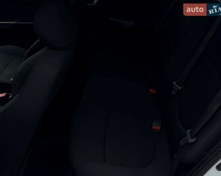 Білий Кіа Ріо, об'ємом двигуна 1.4 л та пробігом 139 тис. км за 8200 $, фото 34 на Automoto.ua