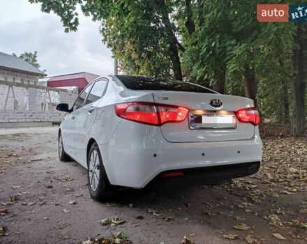 Белый Киа Рио, объемом двигателя 1.59 л и пробегом 172 тыс. км за 9000 $, фото 5 на Automoto.ua