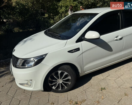 Белый Киа Рио, объемом двигателя 1.4 л и пробегом 94 тыс. км за 8700 $, фото 8 на Automoto.ua