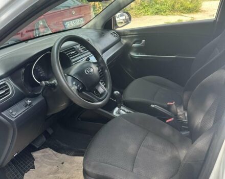 Белый Киа Рио, объемом двигателя 1.4 л и пробегом 270 тыс. км за 7500 $, фото 3 на Automoto.ua