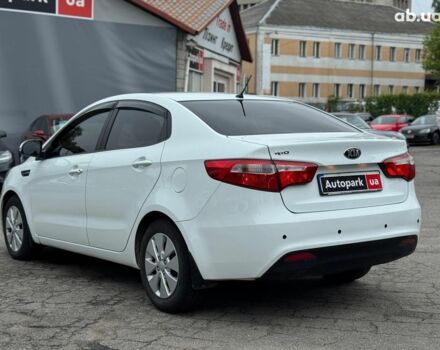 Білий Кіа Ріо, об'ємом двигуна 1.6 л та пробігом 105 тис. км за 8690 $, фото 7 на Automoto.ua