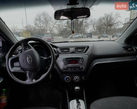 Білий Кіа Ріо, об'ємом двигуна 1.4 л та пробігом 210 тис. км за 6050 $, фото 11 на Automoto.ua