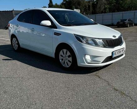Белый Киа Рио, объемом двигателя 1.6 л и пробегом 267 тыс. км за 7000 $, фото 1 на Automoto.ua