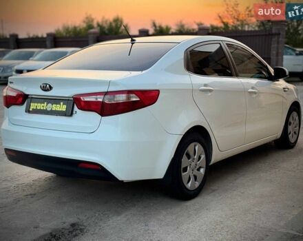 Белый Киа Рио, объемом двигателя 1.4 л и пробегом 73 тыс. км за 7950 $, фото 3 на Automoto.ua