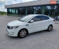 Белый Киа Рио, объемом двигателя 1.59 л и пробегом 181 тыс. км за 6599 $, фото 3 на Automoto.ua