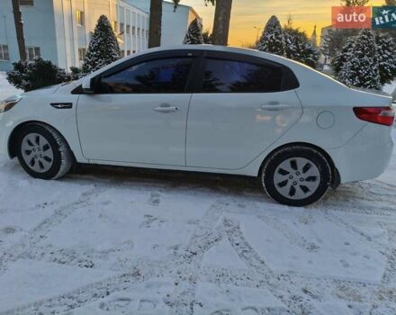 Белый Киа Рио, объемом двигателя 1.4 л и пробегом 144 тыс. км за 7700 $, фото 7 на Automoto.ua