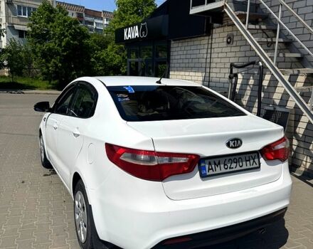 Белый Киа Рио, объемом двигателя 1.4 л и пробегом 222 тыс. км за 6900 $, фото 5 на Automoto.ua
