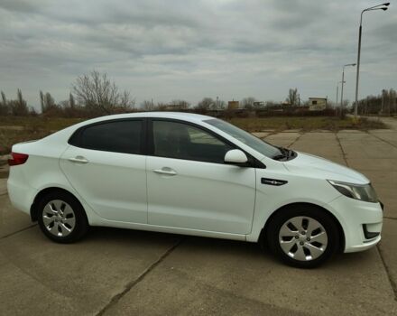 Белый Киа Рио, объемом двигателя 1.4 л и пробегом 155 тыс. км за 8300 $, фото 6 на Automoto.ua