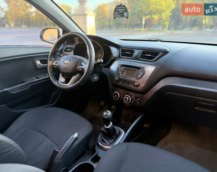 Белый Киа Рио, объемом двигателя 1.4 л и пробегом 185 тыс. км за 6700 $, фото 10 на Automoto.ua