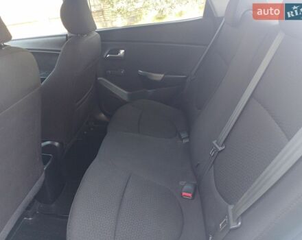 Белый Киа Рио, объемом двигателя 1.4 л и пробегом 82 тыс. км за 8000 $, фото 5 на Automoto.ua