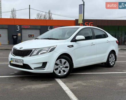 Белый Киа Рио, объемом двигателя 1.4 л и пробегом 23 тыс. км за 9900 $, фото 5 на Automoto.ua