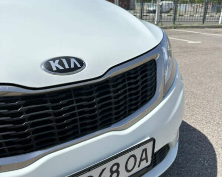 Білий Кіа Ріо, об'ємом двигуна 1.4 л та пробігом 184 тис. км за 7900 $, фото 14 на Automoto.ua
