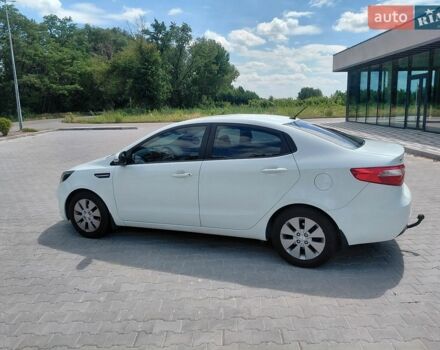 Білий Кіа Ріо, об'ємом двигуна 1.59 л та пробігом 180 тис. км за 6600 $, фото 7 на Automoto.ua