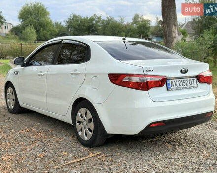 Белый Киа Рио, объемом двигателя 1.4 л и пробегом 301 тыс. км за 5999 $, фото 4 на Automoto.ua