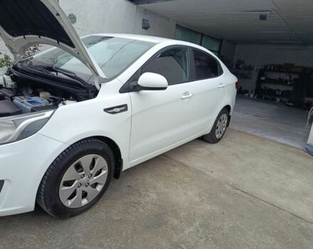 Белый Киа Рио, объемом двигателя 1.4 л и пробегом 110 тыс. км за 8500 $, фото 6 на Automoto.ua