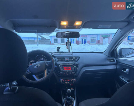 Белый Киа Рио, объемом двигателя 1.4 л и пробегом 130 тыс. км за 6900 $, фото 5 на Automoto.ua