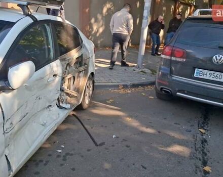 Белый Киа Рио, объемом двигателя 1.4 л и пробегом 108 тыс. км за 4000 $, фото 10 на Automoto.ua