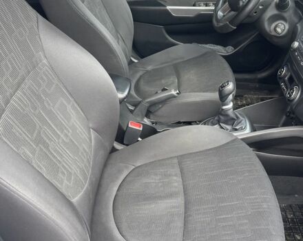 Білий Кіа Ріо, об'ємом двигуна 1.6 л та пробігом 148 тис. км за 7550 $, фото 10 на Automoto.ua