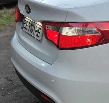 Белый Киа Рио, объемом двигателя 1.6 л и пробегом 135 тыс. км за 9000 $, фото 4 на Automoto.ua