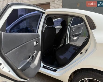 Белый Киа Рио, объемом двигателя 1.4 л и пробегом 143 тыс. км за 9199 $, фото 13 на Automoto.ua