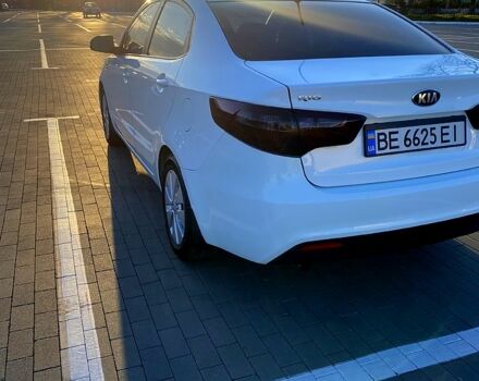 Белый Киа Рио, объемом двигателя 1.6 л и пробегом 103 тыс. км за 7500 $, фото 4 на Automoto.ua