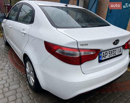 Белый Киа Рио, объемом двигателя 1.59 л и пробегом 89 тыс. км за 10600 $, фото 4 на Automoto.ua