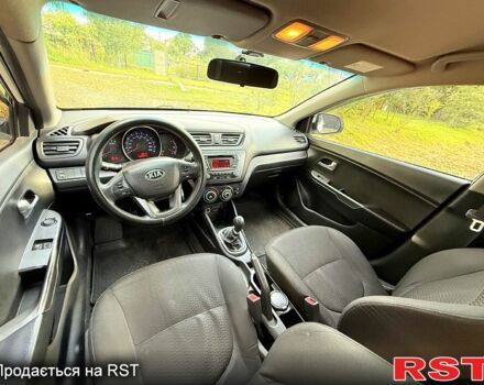 Белый Киа Рио, объемом двигателя 1.6 л и пробегом 255 тыс. км за 6200 $, фото 5 на Automoto.ua