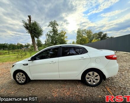 Белый Киа Рио, объемом двигателя 1.6 л и пробегом 255 тыс. км за 6200 $, фото 2 на Automoto.ua