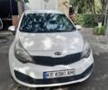 Білий Кіа Ріо, об'ємом двигуна 1.59 л та пробігом 150 тис. км за 7500 $, фото 5 на Automoto.ua