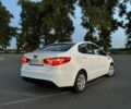 Белый Киа Рио, объемом двигателя 1.4 л и пробегом 190 тыс. км за 7000 $, фото 4 на Automoto.ua