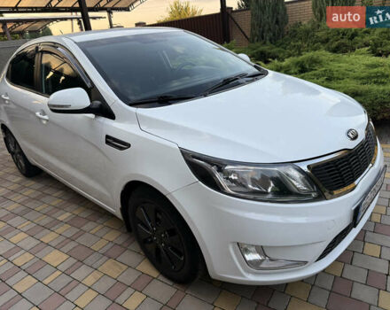 Белый Киа Рио, объемом двигателя 1.59 л и пробегом 138 тыс. км за 9333 $, фото 2 на Automoto.ua
