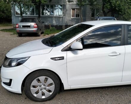 Білий Кіа Ріо, об'ємом двигуна 1.4 л та пробігом 84 тис. км за 8200 $, фото 6 на Automoto.ua