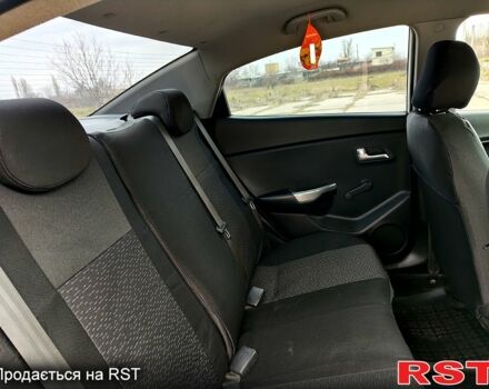 Белый Киа Рио, объемом двигателя 1.4 л и пробегом 163 тыс. км за 7800 $, фото 9 на Automoto.ua